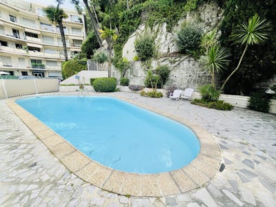 /international/fr/roquebrune-cap-martin-provence-alpes-cote-d-azur-310101288585/?lang=en
