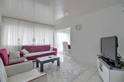 /international/fr/les-mureaux-ile-de-france-310108673723/