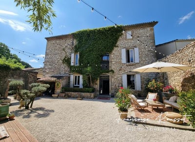 /international/fr/boucoiran-et-nozieres-languedoc-roussillon-310108864904/?lang=it