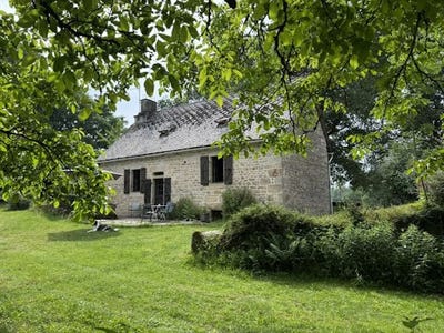/international/fr/marcillac-la-croisille-limousin-310100597949/?lang=en
