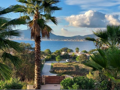 /international/fr/pietrosella-corsica-310105628682/