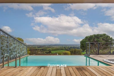 /international/fr/villeneuve-les-avignon-languedoc-roussillon-310108676008/