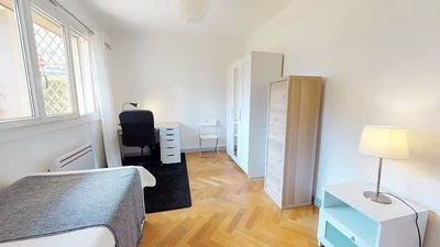 /international/fr/rue-de-previeux-bron-rhone-310108243036/