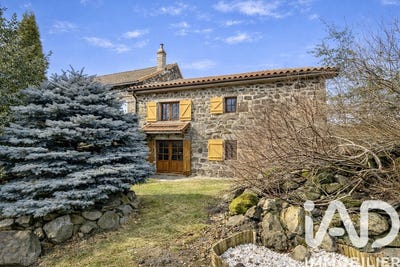 /international/fr/presailles-auvergne-310105718217/