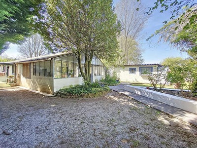 /international/fr/carnoules-provence-alpes-cote-d-azur-310099194919/