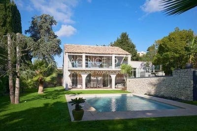 /international/fr/le-cannet-provence-alpes-cote-d-azur-310101386377/?lang=en