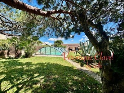 /international/fr/bellegarde-languedoc-roussillon-310107528097/
