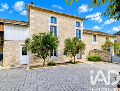 /international/fr/civaux-charente-310108600651/