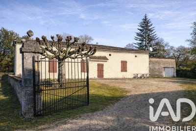 /international/fr/montguyon-charente-310106570205/