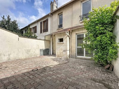 /international/fr/saint-denis-ile-de-france-310108184984/
