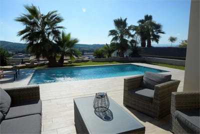 /international/fr/montboucher-sur-jabron-rhone-310102677988/