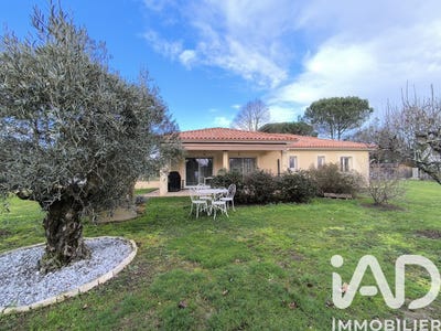 /international/fr/la-force-languedoc-roussillon-310105381418/
