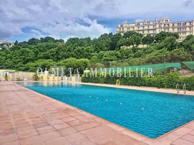 /international/fr/roquebrune-cap-martin-provence-alpes-cote-d-azur-310120144003/