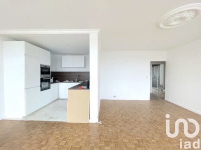 /international/fr/la-roche-sur-yon-pays-de-la-loire-310100556144/