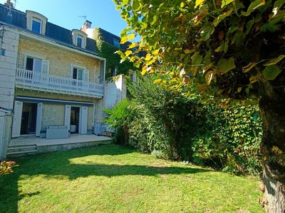 /international/fr/perigueux-aquitaine-310108777631/
