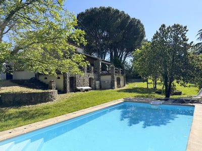 /international/fr/laurac-en-vivarais-rhone-310107744196/