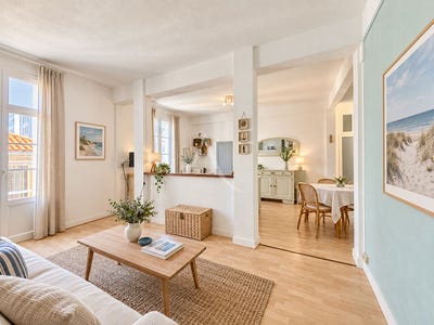 /international/fr/les-sables-d-olonne-pays-de-la-loire-310120098371/