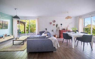 /international/fr/la-bazoge-pays-de-la-loire-310107299321/