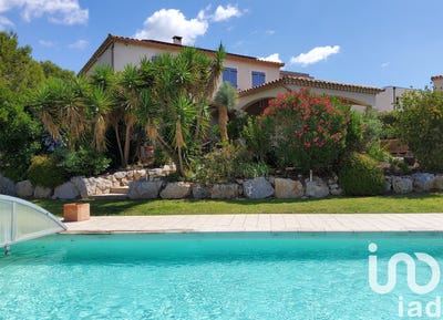 /international/fr/beaucaire-languedoc-roussillon-310101411916/