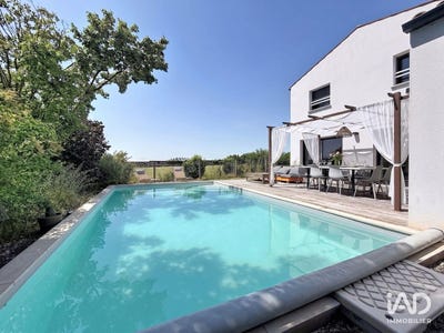 /international/fr/verines-charente-310108591607/