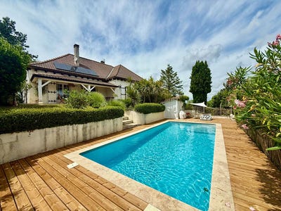 /international/fr/villeneuve-sur-lot-aquitaine-310108677359/?lang=pt
