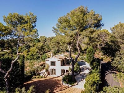 /international/fr/aix-en-provence-provence-alpes-cote-d-azur-310101386048/?lang=en