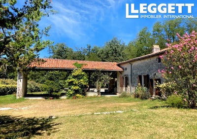 /international/fr/champagne-et-fontaine-aquitaine-310106065606/