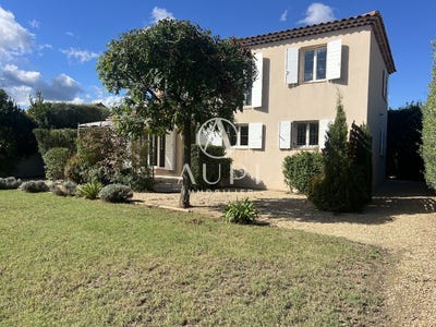 /international/fr/maillane-provence-alpes-cote-d-azur-310107430598/