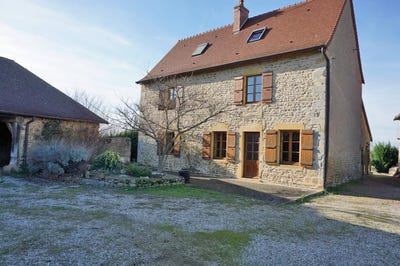 /international/fr/paray-le-monial-burgundy-120090794816/
