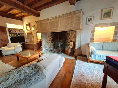 /international/fr/beaulieu-sur-dordogne-limousin-310110289586/