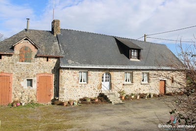 /international/fr/ernee-pays-de-la-loire-310105792993/
