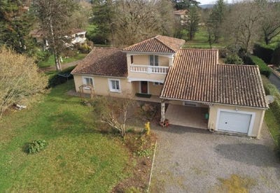 /international/fr/route-de-confolens-confolens-charente-310105533452/