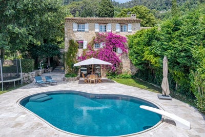 /international/fr/cabris-provence-alpes-cote-d-azur-310108866809/