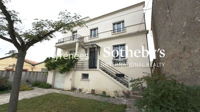 /international/fr/lavaur-midi-pyrenees-310108465391/