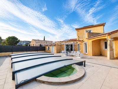 /international/fr/meynes-languedoc-roussillon-310108764933/