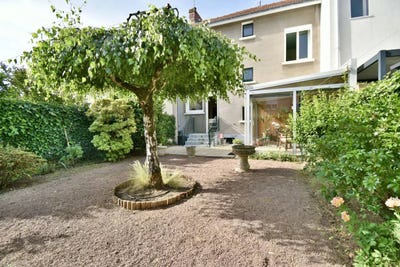 /international/fr/cholet-pays-de-la-loire-310108460540/