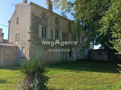 /international/fr/fontenay-le-comte-pays-de-la-loire-120095669834/?lang=zh-tw
