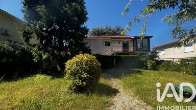 /international/fr/angouleme-charente-310108402582/