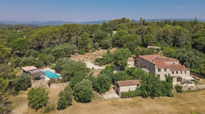 /international/fr/bagnols-en-foret-hh-15856753-bagnols-en-foret-provence-alpes-cote-d-azur-310100958480/