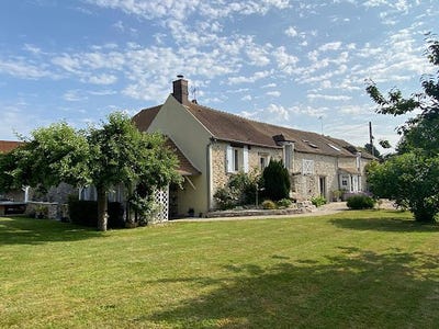 /international/fr/houdan-ile-de-france-310100438680/