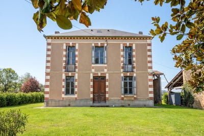 /international/fr/castelnau-magnoac-midi-pyrenees-310107451328/