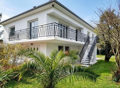 /international/fr/jonzac-17500-charente-310107648661/