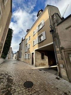 /international/fr/orleans-centre-val-de-loire-310103751248/