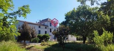 /international/fr/alzonne-languedoc-roussillon-310105422095/