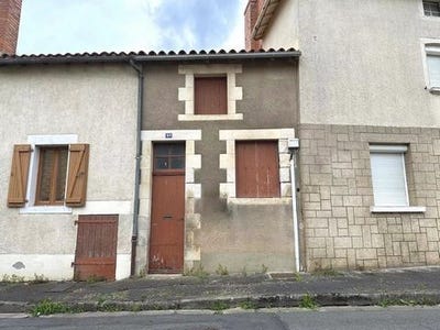 /international/fr/montmorillon-charente-120085553103/