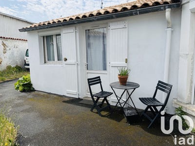 /international/fr/la-rochelle-franche-comte-310100733264/