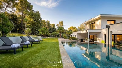 /international/fr/sommieres-languedoc-roussillon-310109175941/?lang=it