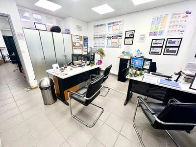 /international/fr/le-raincy-ile-de-france-310106053538/