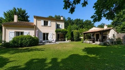 /international/fr/leognan-aquitaine-310108405014/