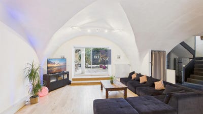 /international/fr/villeneuve-de-berg-rhone-310105351000/